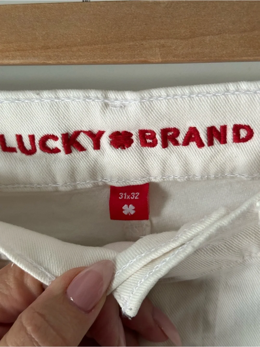Lucky Brand Men's White Slim Straight Jeans